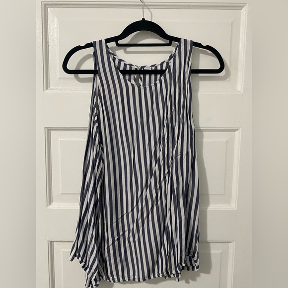 Striped blue and white tank top with keyhole detail - Picture 1 of 3